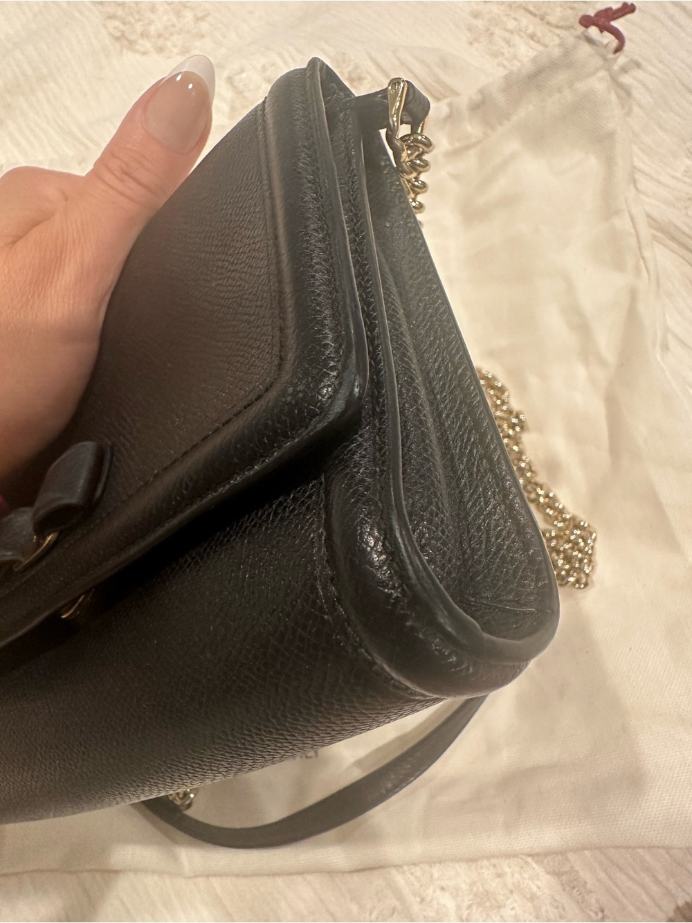 Salvatore Ferragamo Black Leather Vara Bow Crossbody with Gold Chain - Picture 5 of 9